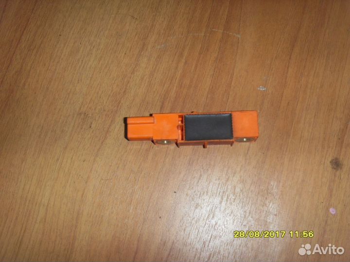 Датчик airbag 8651754 Вольво XC90 / Volvo XC90