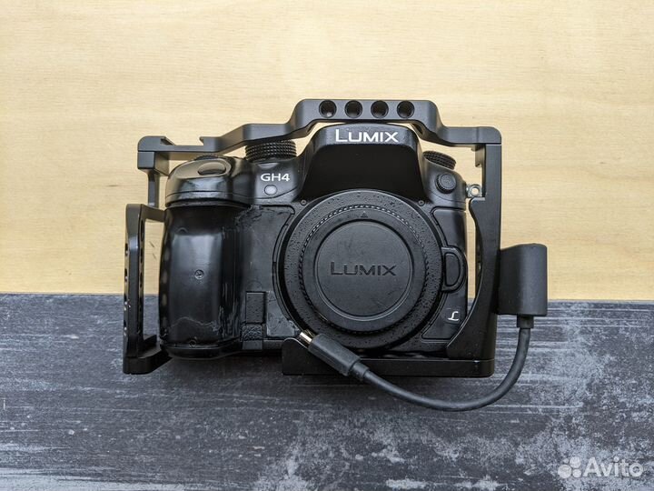 Panasonic lumix GH4 + клетка + адаптер hdmi D to A