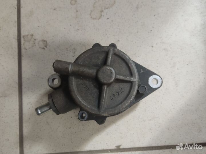 Вакуумный насос Mazda BT-50 Ford Ranger