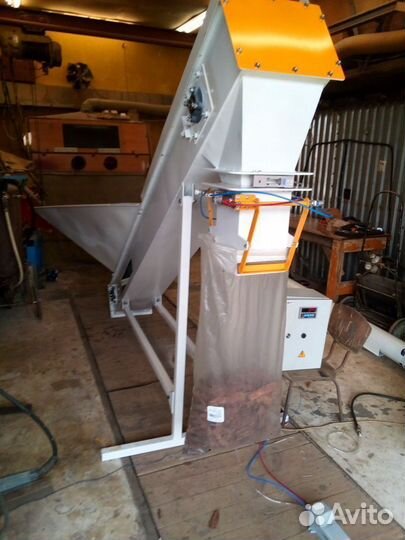 Станок для фасовки пеллет, древесного угля, щепы