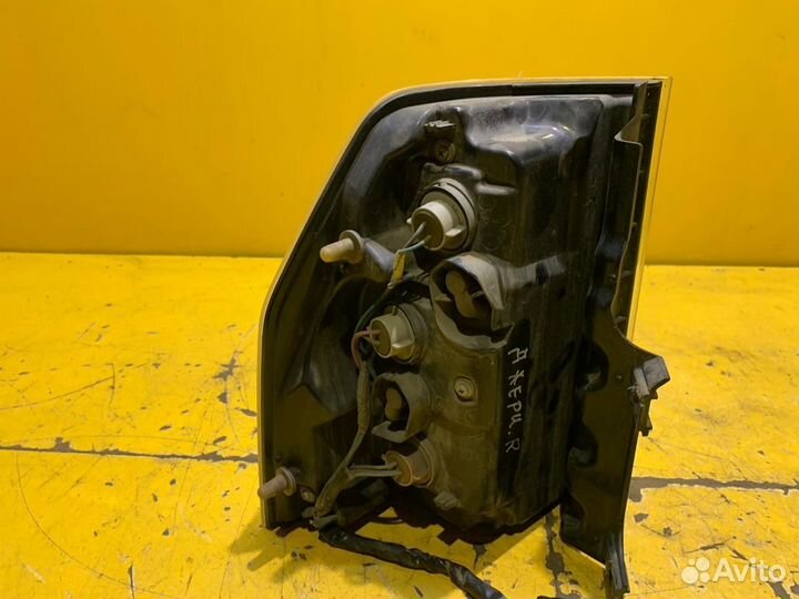 Фонарь задний правый Mitsubishi Pajero 4 2007-2015