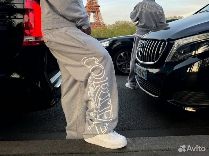 Спортивные штаны широкие Corteiz