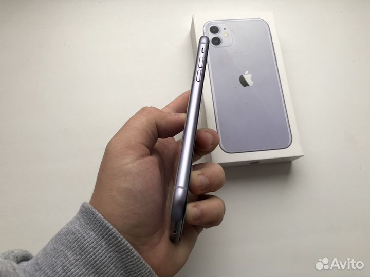 iPhone 11, 64 ГБ