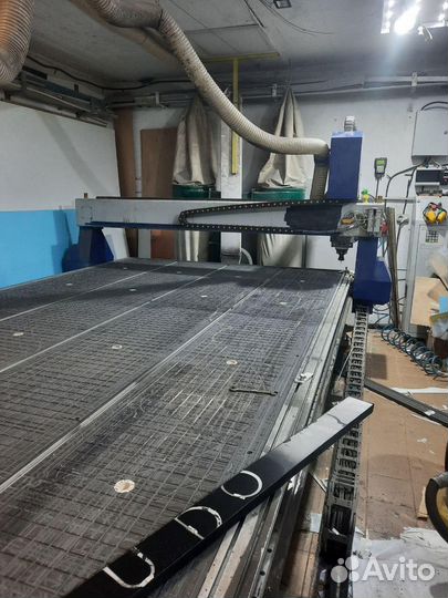 Фрезерный станок Ruijie AT/HT 1090-120 с чпу