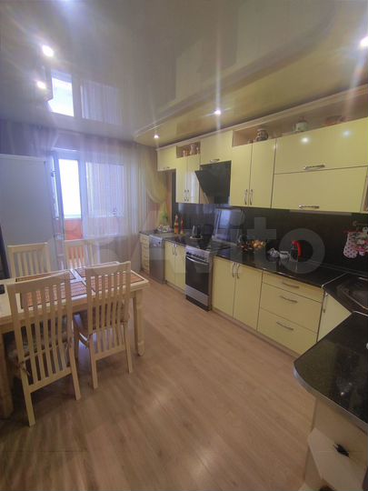 3-к. квартира, 75 м², 1/9 эт.