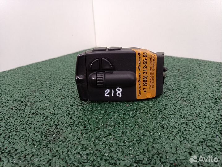 Подрулевой переключатель магнитолы Renault Fluence