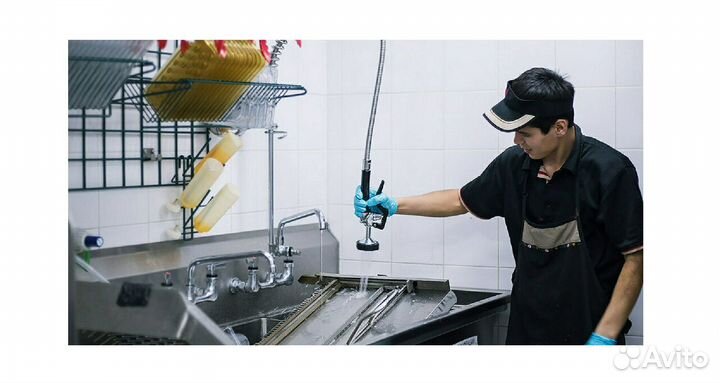 Ночной уборщик в ресторан
