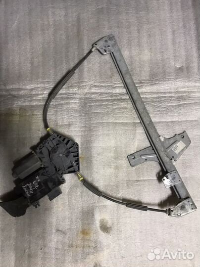 Стеклоподъёмник Peugeot 307 передний правый