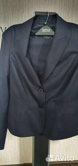 Костюм женский