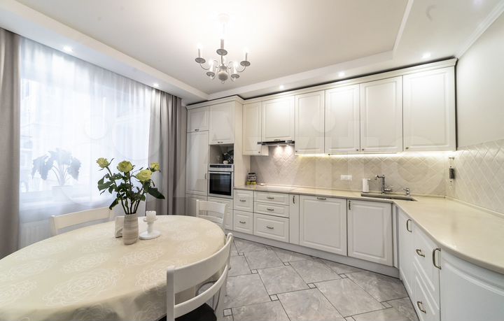 3-к. квартира, 103 м², 1/5 эт.