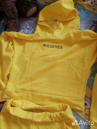 Спортивный костюм женский новый 46 размер