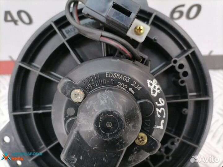 Моторчик печки Mazda Tribute 2003 E11261B10