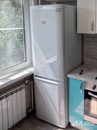 Холодильник hotpoint ariston бу