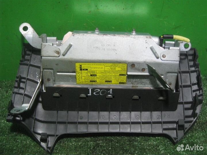 Подушка безопасности коленная Toyota Verso R2 2009