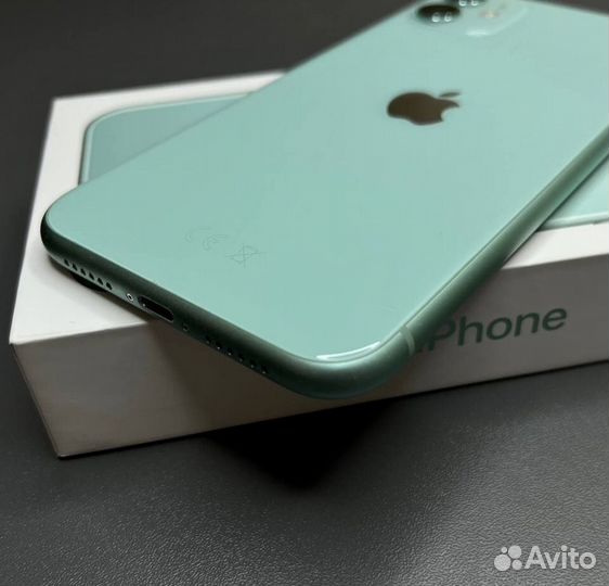 iPhone 11, 64 ГБ