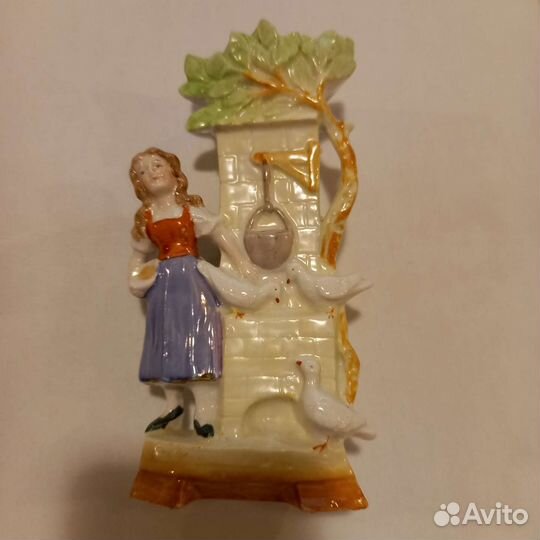 Статуэтка карандашница, фарфор