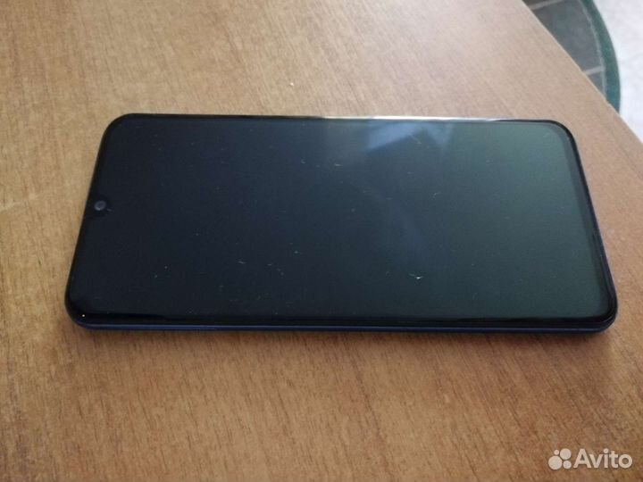 Телефон Samsung A40