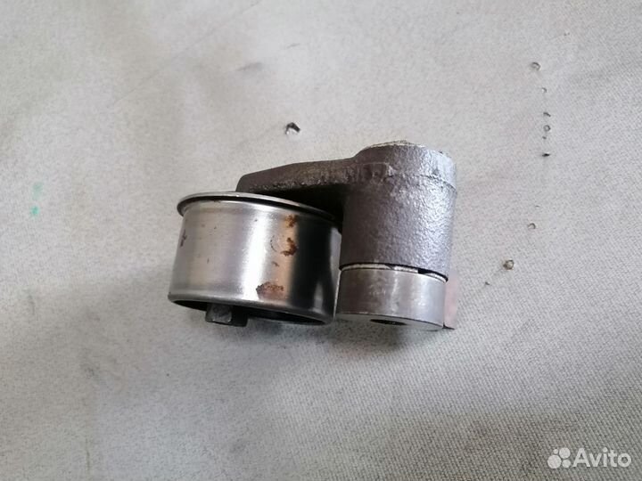 Кронштейн натяжителя руч.ремня 1.8 4G93 Mitsubishi