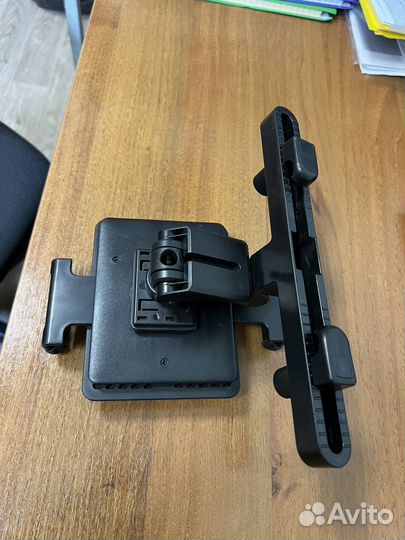 Держатель для планшета в машину