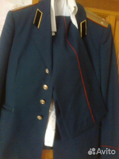 Продаю парадную офицерскую форму