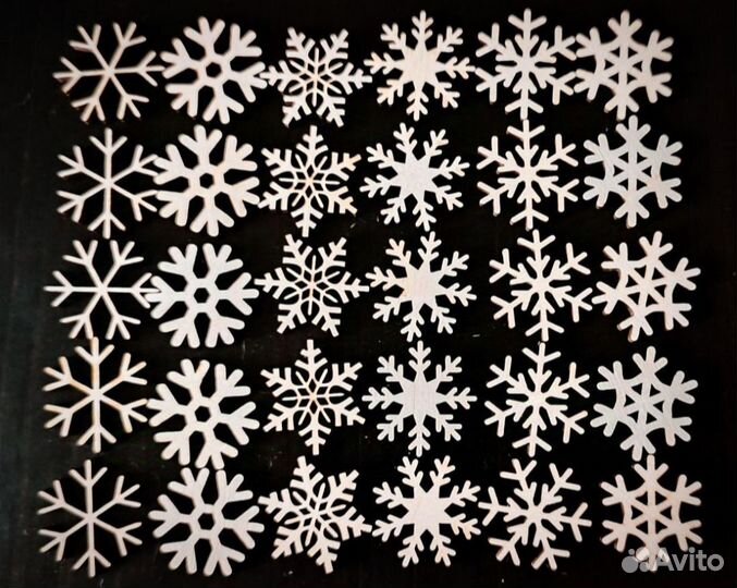 Набор снежинок из фанеры для рукоделия с коробкой