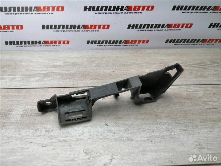 Кронштейн переднего бампера левый Citroen C4 2.0