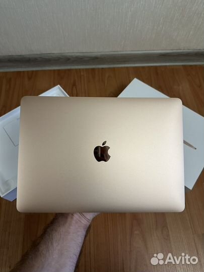 MacBook Air 13 2020 i3 256 gb(Отличный)