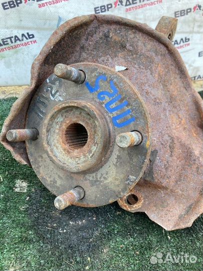 Кулак поворотный передний правый Mitsubishi Lancer