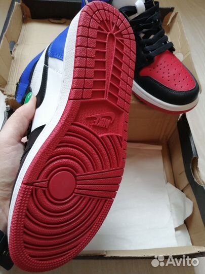 Кроссовки Nike air Jordan 1