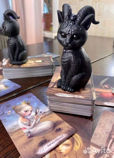 Кот - дьяволенок статуэтка