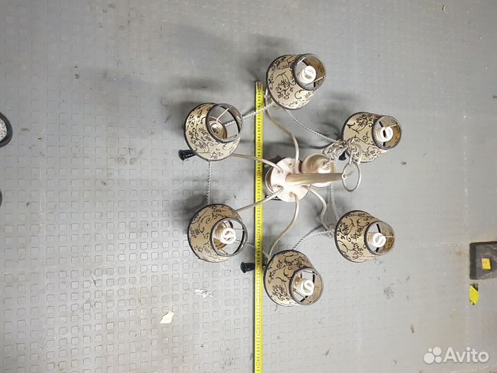 Продаю люстру
