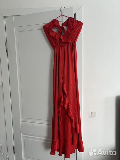Вечернее платье в пол красное