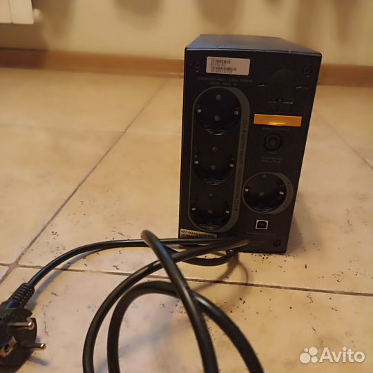 Источник бесперебойного питания APC Back-UPS 650 н