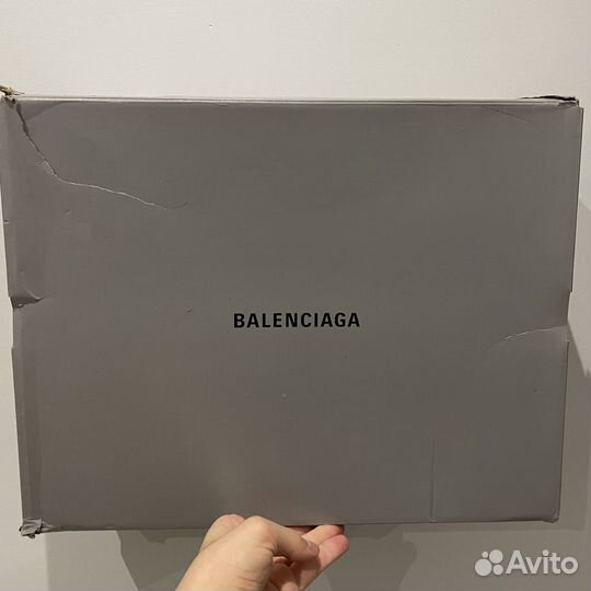 Balenciaga defender 43