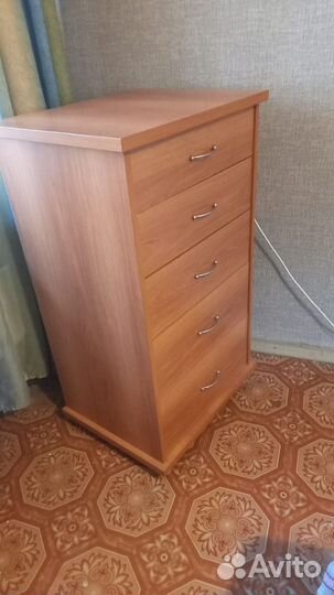 Тумба с выдвижными ящиками