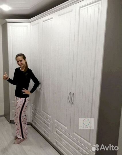 Шкаф распашной