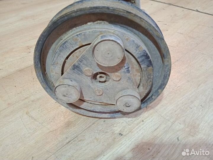 Компрессор кондиционера Nissan Bluebird U14 SR20VE