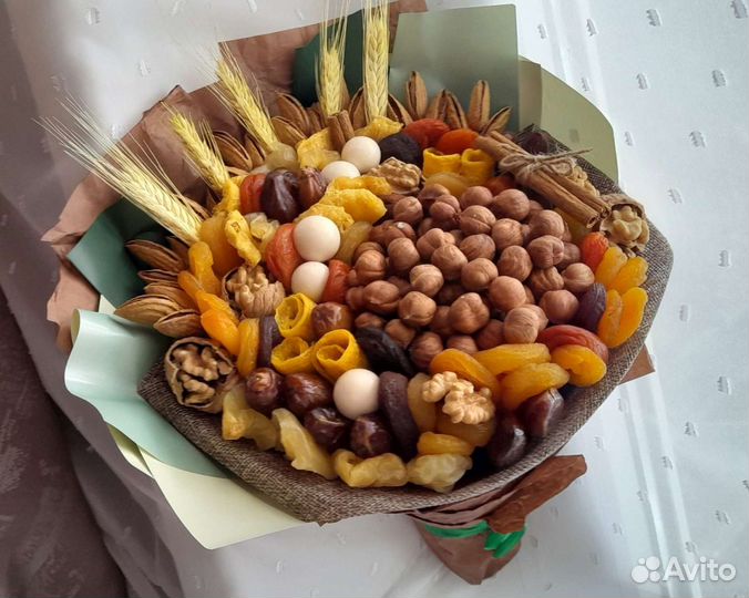 Букет из сухофруктов и орехов, съедобный букет