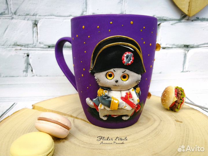 Кружка с декором из полимерной глины. Наполеон