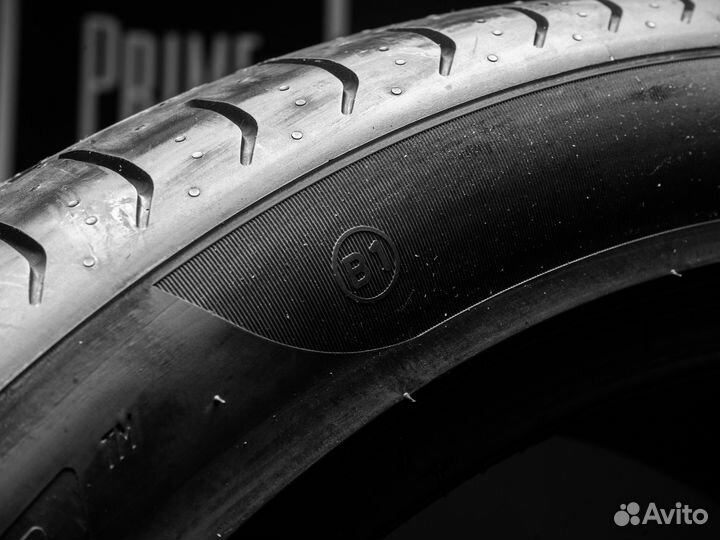 Pirelli P Zero 285/40 R22 110Y