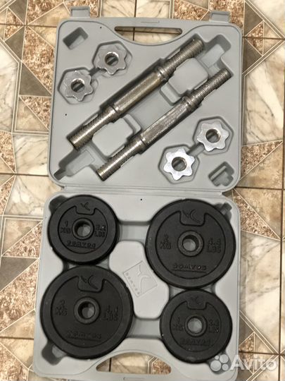 Спортивные блины и гантели