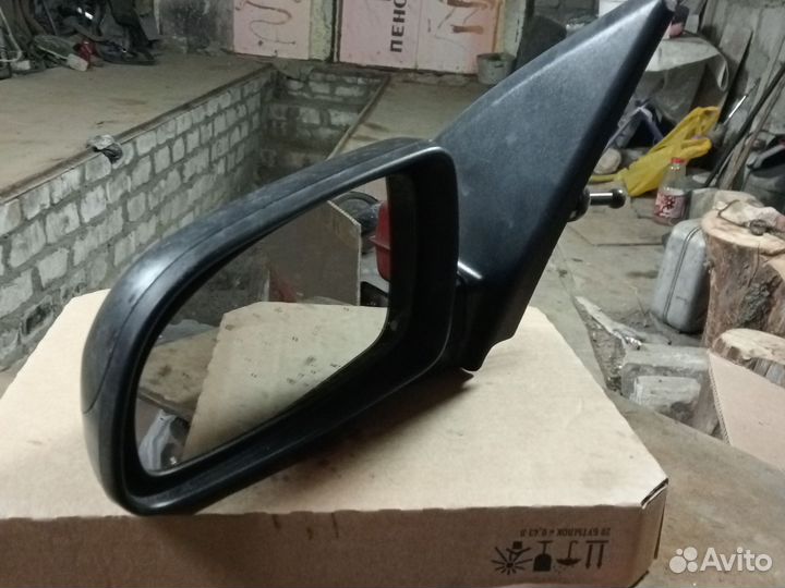 Левое боковое зеркало aveo T-250