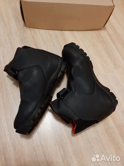 Лыжные ботинки 36- 37 размер