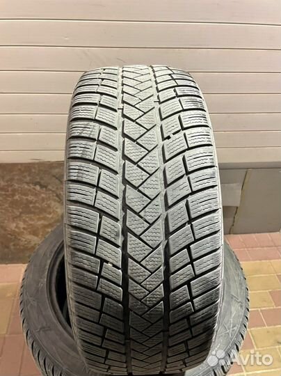 Vredestein Wintrac 245/45 R19