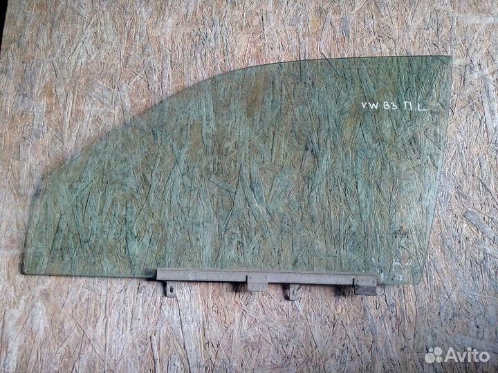 Стекло двери переднее левое Volkswagen Passat B3