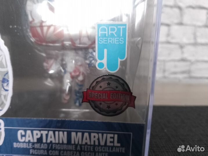 Фигурка funko pop capitan marvel art series ориг