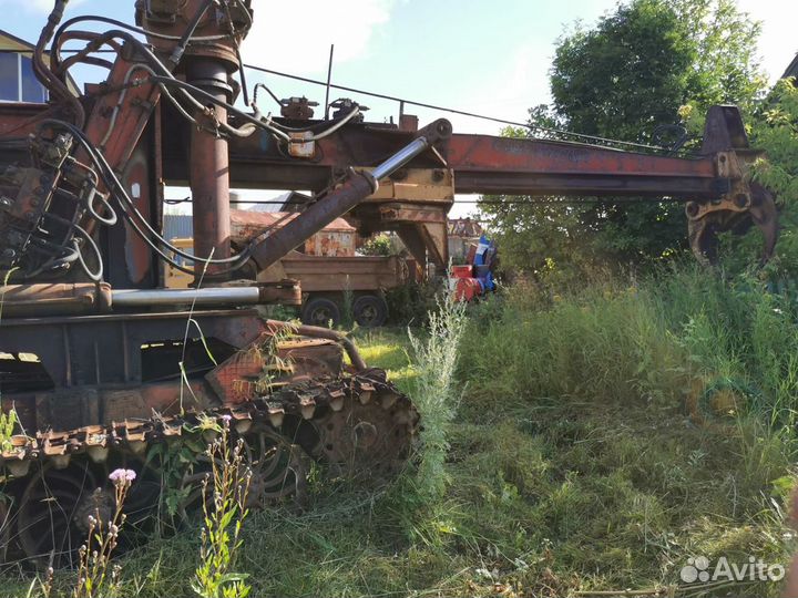 Сучкорезно-раскряжевочная машина лп-33