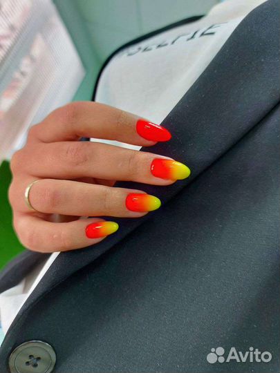 Маникюр с покрытием гель-лаком