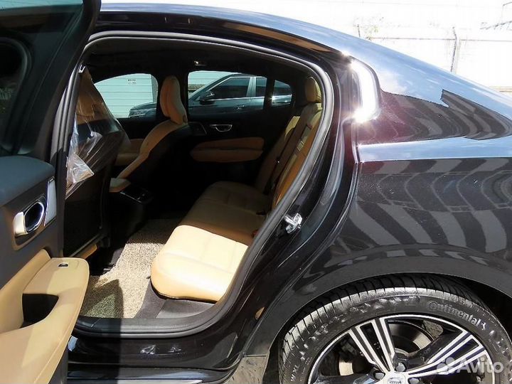 Volvo S60 2.0 AT, 2021, 31 500 км