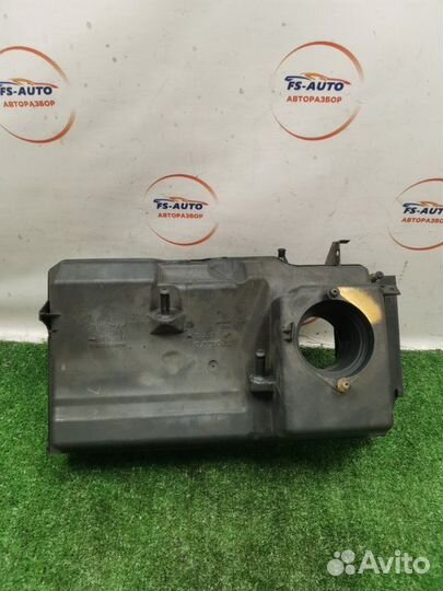 Корпус воздушного фильтра Ford Kuga 1 2.5 hydb